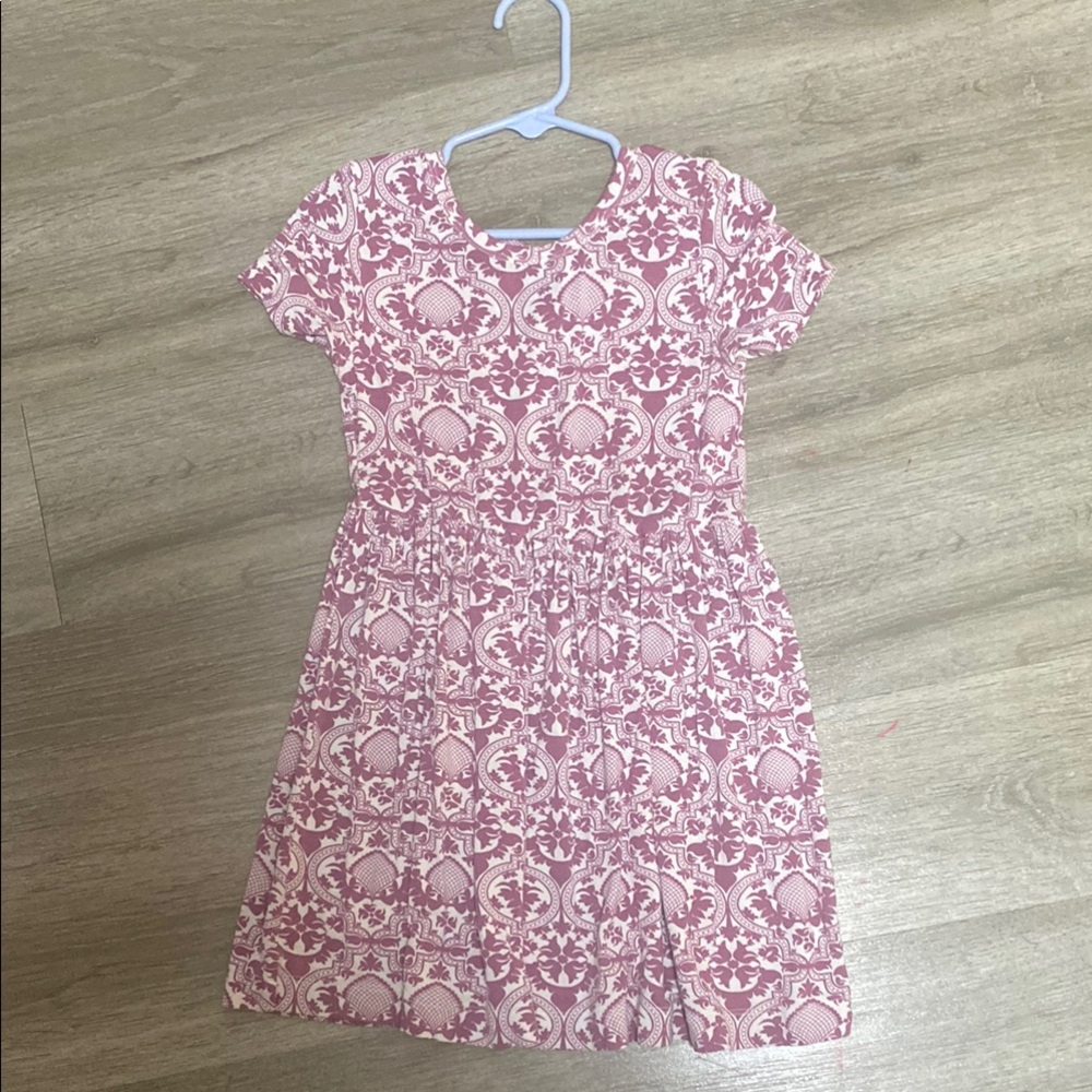 Kate Quinn Pink and White Casual Dress